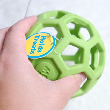市集--美國JW 天然橡膠洞洞球(M)  寵物益智玩具