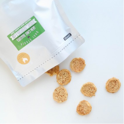 貓零食|犬貓零食|鱉蛋雞肉小圓脆餅 家庭包